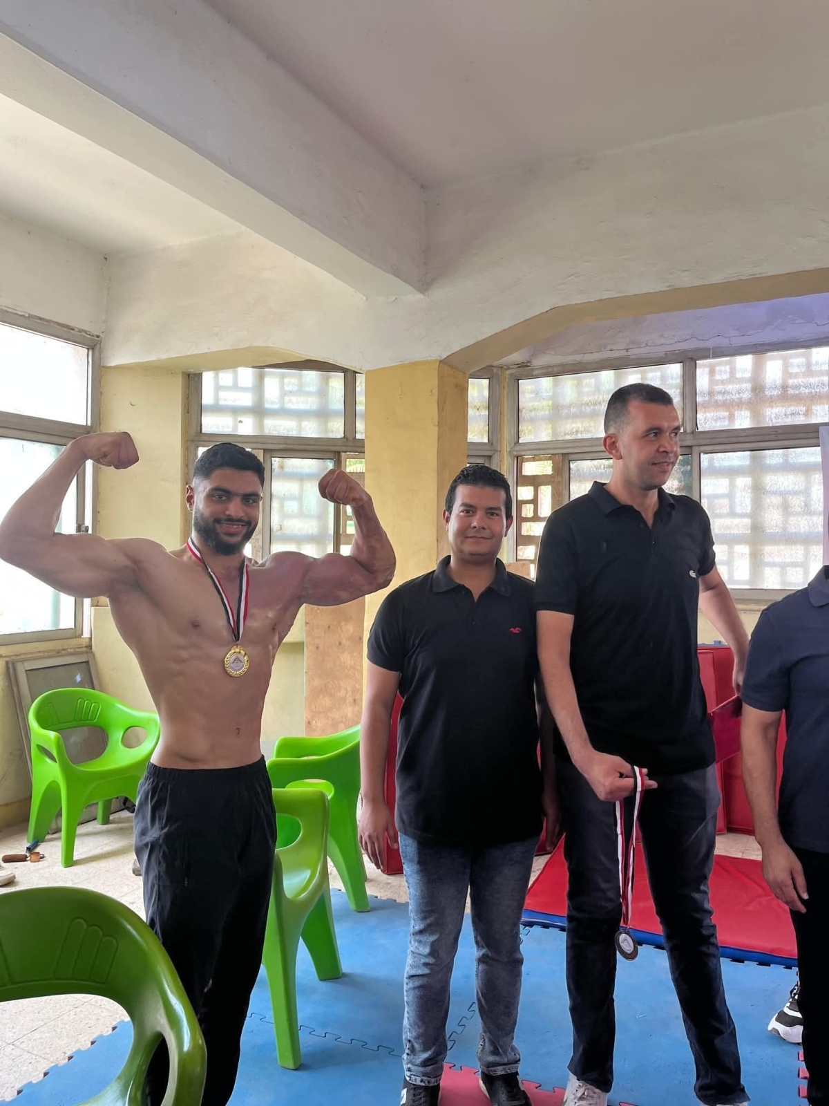 حصول الطالب/ محمد هاني عزب على بطولة كمال الاجسام والميدالية الذهبية بكلية التجارة جامعة بنها للعام 2025..2026